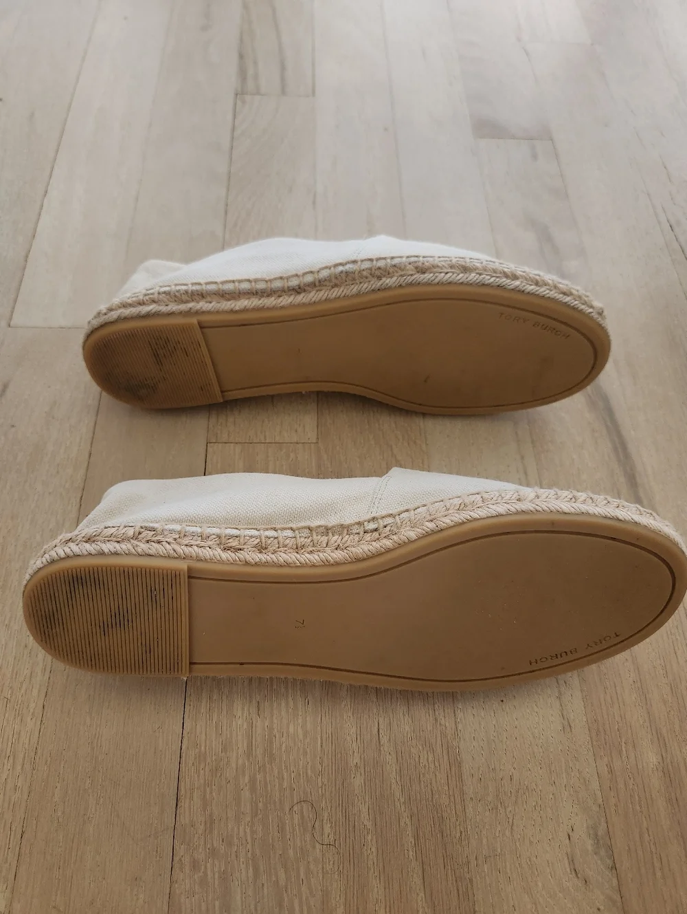 Tory Burch Everly Espadrilles Size 7.5 Ivory Canvas Logo Slip-On Flats Shoes